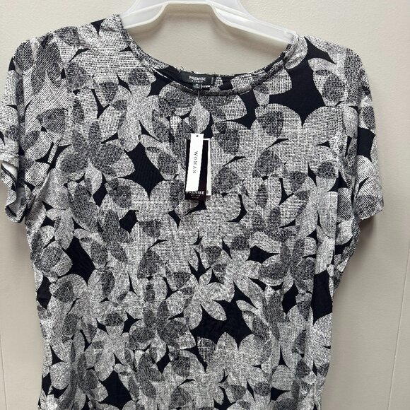 Women's Blouse - Picture 1 of 3